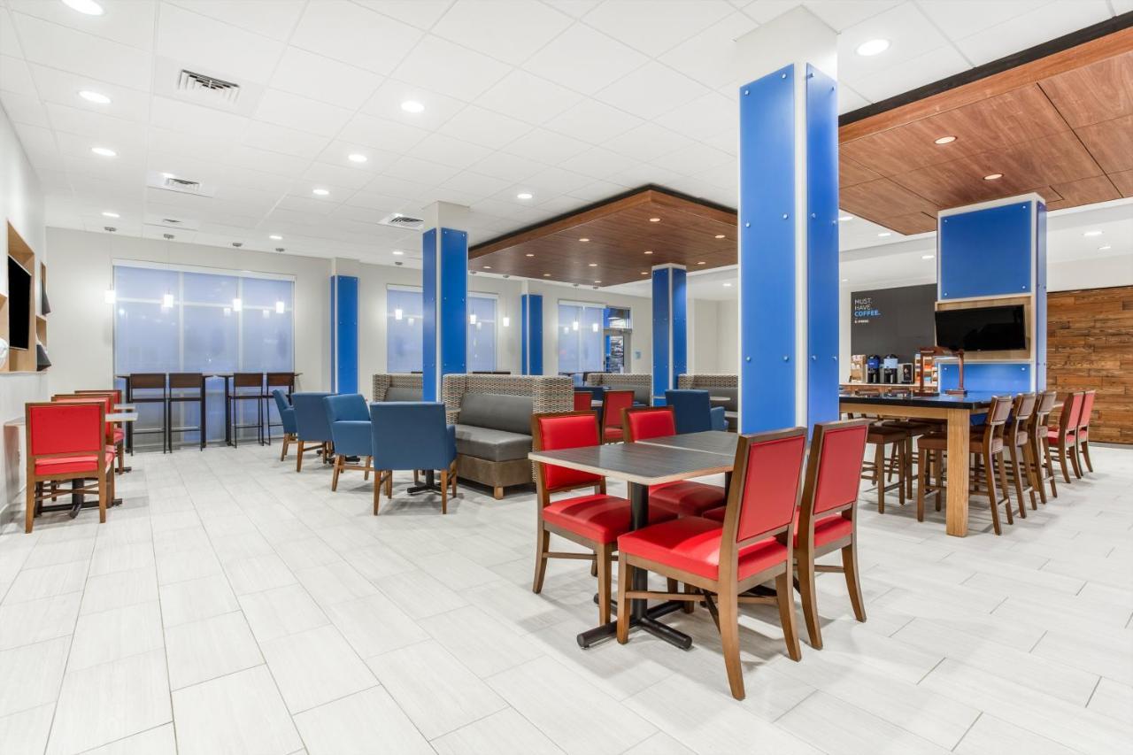 Holiday Inn Express & Suites - Ottawa By Ihg Exterior photo
