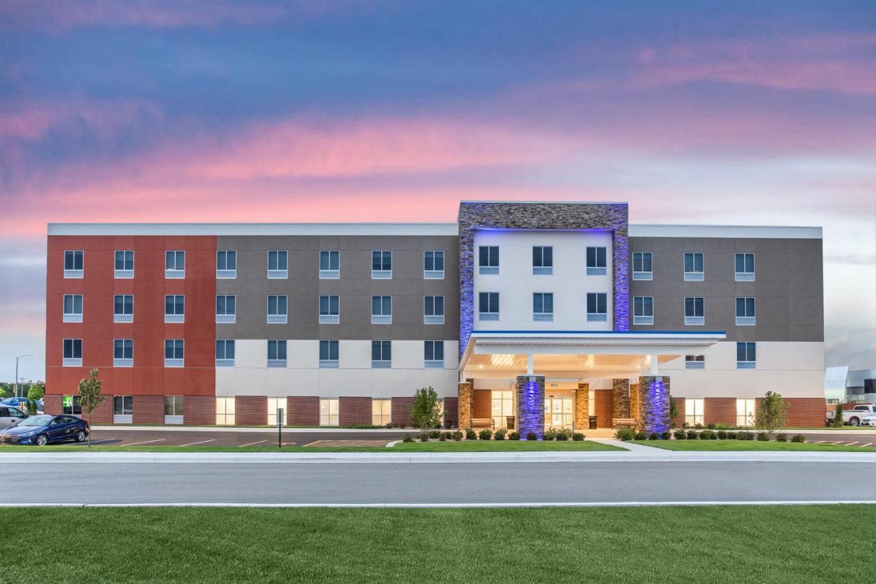 Holiday Inn Express & Suites - Ottawa By Ihg Exterior photo